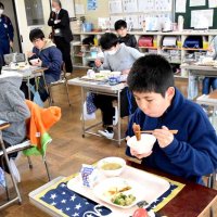 “銚子の恵み”マイワシ堪能　小学生漁業、水産資源保護学ぶ