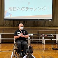 「他喜力（たきりょく）」であすチャレ！　市原辰巳台西小、出前授業　パラ五輪銀馬島誠選手