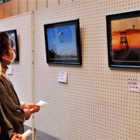 自慢の写真作品７２点　富津「虹の会」展