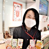 再開キャンペーンで健康飲料セットを用意。ルーム内ではマスク着用を当面継続し、持参を忘れても提供する
