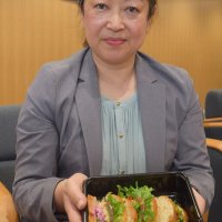 大豆ミートで“チキン”サンド　圏央道の宝物グランプリ準Ｖ　市長完食「区別つかない」　千葉市・増一屋