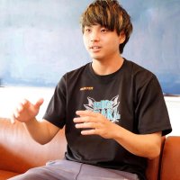 農業とバスケの両立について思いを語る成田さん＝大多喜町
