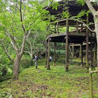 「わんぱくハウス」清掃　青少年相談員ら２３人汗　鴨川、夏を前に