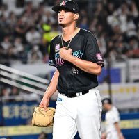６回２失点で降板した千葉ロッテのカスティーヨ