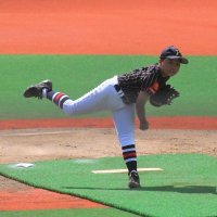 ２番手で登板し、３回を自責点１と力投した八日市場スポ少の石井＝大田スタジアム
