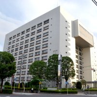ゼロカーボンを達成した船橋市役所本庁舎＝船橋市