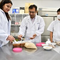 本格しょうゆ、印で醸造へ　香取の老舗「技術を輸出」　実証事業向け現地企業が研修