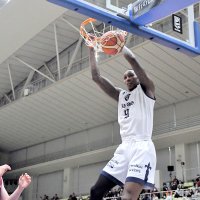 １点差も首位堅持　アルティーリ千葉