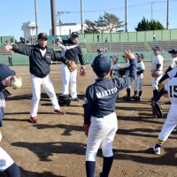 元プロ熱血指導　銚子　小中生に野球の楽しさ　木樽正明さん、篠塚和典さん、沢井良輔さんら