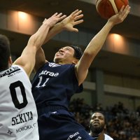 Ａ千葉ー岩手　第２クオーター、シュートを放つＡ千葉の杉本＝千葉ポートアリーナ
