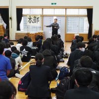 「津波が来たら高台へ」　富津　地震想定し避難訓練　天羽高生と児童ら対応確認