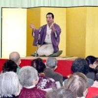 落語で高齢者ら笑顔に　孤立防止　桂竹千代さん一席　匝瑳