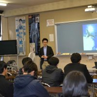 疑問に思ったら相談を　詐欺・違法薬物へ注意　市船橋高で弁護士が法律授業