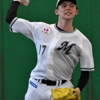 佐々木朗希ブルペン入り　捕手座らせ３７球　千葉ロッテ石垣島キャンプ