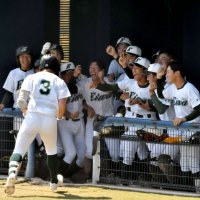 無印千葉英和、打撃好調　中央学院しぶとく勝つ　４強出そろう　第７７回春季千葉県高校野球大会