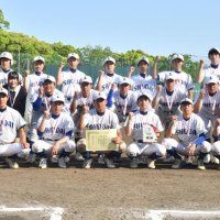 準優勝した千葉商大付ナイン＝青葉の森