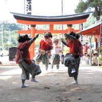 豊作祈り羯鼓舞　獅子役が息の合った踊り　富津・古船浅間神社