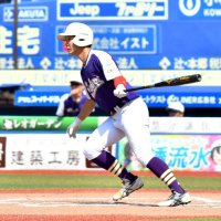 ６回表佐倉リトルシニア無死一、二塁、佐藤が左前に先制打を放つ
