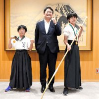 成長実感、なぎなた全国Ｖ　小学生２人、市長に快挙報告　千葉市