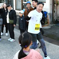 １０キロの部などに参加したゲストランナーの森脇健児さん
