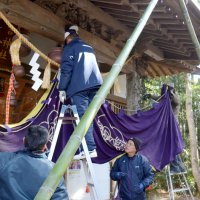 地域住民ら５０人で大掃除　日吉神社、年末年始備え　東金　【師走スケッチ２０２４】