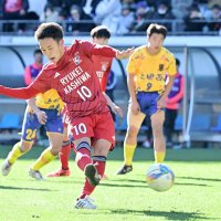 柚木、フル回転の活躍　流通経大柏　第１０３回全国高校サッカー選手権