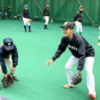 早坂ら小学生指導　千葉市で野球教室　千葉ロッテ