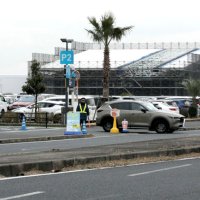 増床工事が行われている三井アウトレットパーク木更津＝１日、木更津市