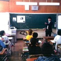 人の思いや願い触れる　八千代市立大和田西小学校　【ＮＩＥ報告　千葉県内実践校の取り組み】