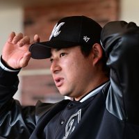 藤岡新主将「プレーで示す」　リーグＶ、日本一誓う　独占インタビュー　千葉ロッテ