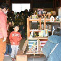 大原駅チカにぎやか　古本市、ストピも設置　いすみ