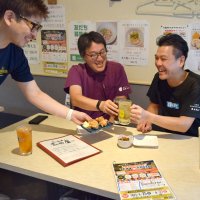 津田沼の“灯”消さない！　大型店閉館、再開発中断も…　地元の力で街盛り上げ　商店会が飲み歩きイベント　船橋、習志野の市境越え連携
