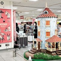 世界観を再現した「ムーミンやしき」の模型